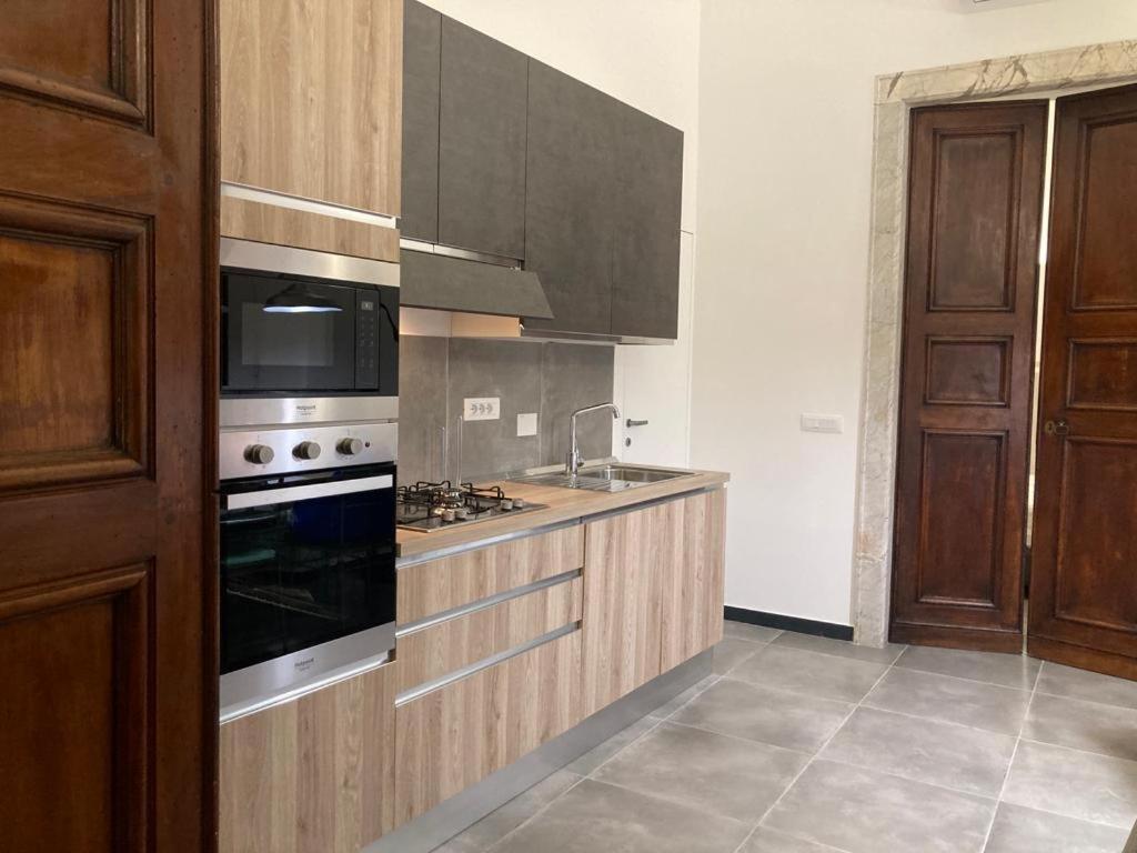Happy Family Apartments U Papaviou Genoa Bagian luar foto